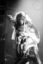 Http 24 Media Tumblr Com C9909bee318e36bf94fa35f925394017 Tumblr Mkyq3yiucl1rzknswo1 400 Jpg Van Halen Eddie Van Halen David Lee Roth