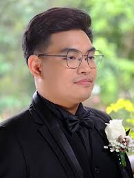 rapyuphotos is getting married today! #BOYBEAUTYBYMYCKEE Assisted by  @patch_is_sweet Back in 2015, I can remember you saying "oh mycke pag  kinasal ako ah ikaw mag ayos sakin" And here you go super