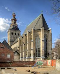 Hoy en casi total abandono donde solo viven alrededor de 50 personas, es prácticamente un pueblo fantasma donde solo quedan vestigios de una minería en auge. El Romanico En Colonia Alemania
