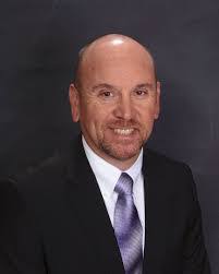 Larry Luna's Instagram, Twitter & Facebook