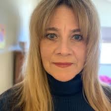 Allison Ochs's Instagram, Twitter & Facebook