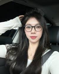 當你開始好好愛自己， 很多人和事， 都會變得雲淡風輕， 沒那麼在意了~ 愛自己是終身浪漫的開始， 先愛己，再愛人♥️ #致女人#