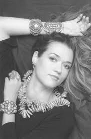 Jane Sledge's Instagram, Twitter & Facebook