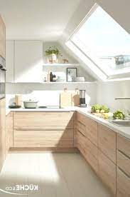 kuche dachgeschoss in eiche san remo officearchitecture contemporaryofficedesign officedesign commercialarchit kuche dachschrage kuchen design haus kuchen