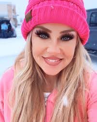 Cynthia Leonardo's Instagram, Twitter & Facebook