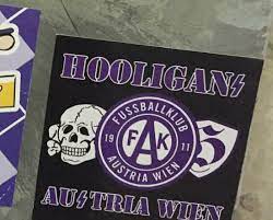 Gustostück der österreichischen fussballgeschichte aus 1980:historischer derbysieg von austria gegen rapid mit dem legendären block 1 der wiener. Aufkleber Mit Ss Symbolik Aus Der Fanszene Von