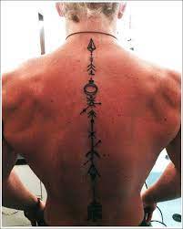 Pfeil Wirbelsaule Tatowierungen Manner Manner Pfeil Tatowierungen Wirbelsaule Wirbelsaulentatowierungen Tattoo Tattoo Ideen Rippen Tattoo Tatowierungen