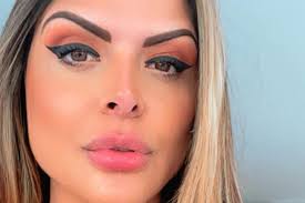 Andressa alves da silva (born 10 november 1992), commonly known as andressa alves or simply andressa, is a brazilian footballer who plays as a forward for serie a club roma under the management of alessio sundas. Yrsp8gk G Anem