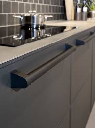 details van onze nieuwste showroomkeuken keller chelsea maine met antraciet en robuust fineer deuren 4mm war keuken handgrepen keukenkastjes keuken ontwerp