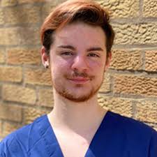 Veterinarian In Chicago, IL 60646