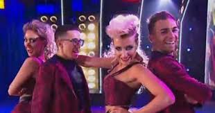 Rodrigo noya vive a pleno la temporada de verano en villa carlos paz, el actor se felicidad por acompañarme siempre, escribió rodrigo en un álbum de fotos muy divertido con su nueva novia. Gran Noche Para Rodrigo Noya Y Su Novia En El Super Bailando De La Bahia