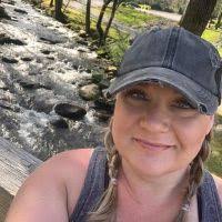 Amber Rood's Instagram, Twitter & Facebook