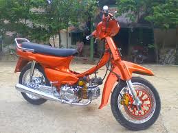 Namun tidak hanya mengembalikan ke kondisi semula, banyak juga yang mengubah motornya. Modif Motor Honda Grand Info Kece