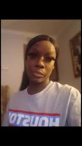 Julia Timmons's Instagram, Twitter & Facebook