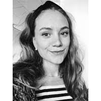 Clarissa Warren's Instagram, Twitter & Facebook