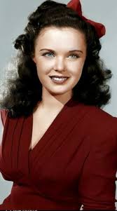 Gloria Jean Schoonover, American actress. Born April 14, 1926...died August  31, 2018. Best known films were The Under-Pup, Pardon My Rhythm and  Manhattan Angel.