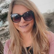 Janet Belden's Instagram, Twitter & Facebook