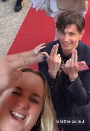 Robert Finds Out Louis Got Mugged