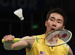 Beliau merupakan pemenang pingat perak bagi acara perseorangan lelaki dalam sukan olimpik 2008, mengakhiri kemarau pingat kontinjen malaysia di olimpik sejak 1996, dan najib tun razak menganggap beliau sebagai hero nasional melalui kejayaan beliau dalam temasya itu Badminton Selliyal à®š à®² à®² à®¯à®²