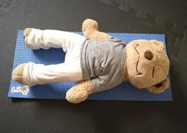 Savasana Postura De Yoga Para Resetear La Mente Despierta Y Entrena Posturas De Yoga Yoga Posturas