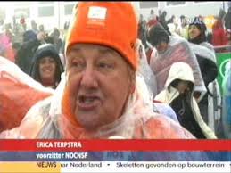 1960 yillarning boshlarida terpstra 100 metrga ixtisoslashgan gollandiyada taniqli erkin suzuvchi edi. Erica Terpstra Schreeuwt In De Sneeuw Tijdens Os 2010 Youtube