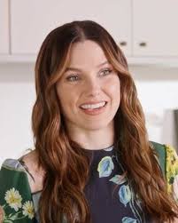 Scott Speedman to Recur