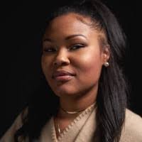 Darian Weaver's Instagram, Twitter & Facebook