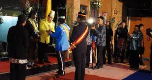 Tan sri dato' sri dr. Kerajaan Siak Sri Inderapura Nusantar A Yang Mulia Sri Paduka Sultan Tan Sri Raden Syed Mohd Yusof Tun Syed Nasi Fashion Academic Dress Dresses
