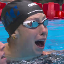 Swimmer Gretchen Walsh crushes 100m butterfly world record at US Olympic  Trials : r/olympics