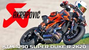 1290 super duke r의 짜릿함에 어드벤처의 편안함을 모두 원하는 고객이라면 gt가 바로 정답입니다. Ktm 1290 Super Duke R 2020 Akrapovic Sound Youtube