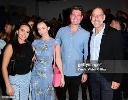 99 Farrah Umansky Photos & High Res Pictures