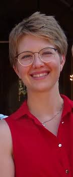 Hallo! Mein Name ist Maria Freitag, ich bin 30 Jahre und komme aus Rhede,  wo ich auch mit meiner Familie wohne. Ich bin verheira