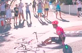 Daniel felipe martínez ganó la etapa 13 del tour de francia en un día lleno de grandes puertos de montaña y ataques.por el lado de la genera individual, primoz roglic se fortalece como líder. La Caida De Daniel Felipe Martinez Hoy Diario Del Magdalena