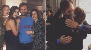 Laureata in scienze della comunicazione, ha 17 anni meno. Carlo Cracco Festeggia Con La Moglie L Anniversario Di Matrimonio Con La Maglia Ti Amo