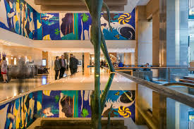 The Fusion Of Fine Art And Luxury Hotels Is Imperative When Designing A Hotel Lobby The Westin Sydney Doe Hotel Marketing Architecture Photography Hotel Lobby