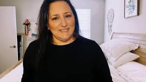 MissBeatrix son sniffs panties - ThisVid.com