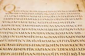 Este estilo de escritura es considerado el más antiguo y ha servido de inspiración en la creación de diferentes familias tipográficas que utilizan serifa. Saiba Tudo Sobre O Sistema De Escrita Do Latim Superprof