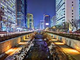 Coreea de sud, denumita oficial republica coreea, este situata in asia de est si are o suprafata de 99.268 km², cu o populatie de 46.451.000 locuitori si o capitala coreei de sud se afla la seul, oras situat in nordul tarii, pe malul raului han, la poalele muntilor pukhan si la 65 km distanta de tarmul. Raul Cheonggyecheon Din Seul Coreea De Sud JoacÄ Gratuit Jigsaw Puzzle La Epuzzle
