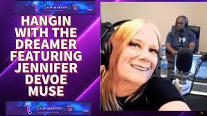 Jennifer Devoe's Instagram, Twitter & Facebook