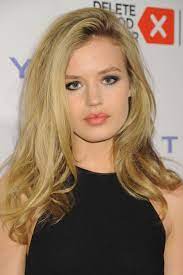 The 20 trendiest, most flattering hairstyles for round faces. 45 Hairstyles For Round Faces Best Haircuts For Round Face Shape
