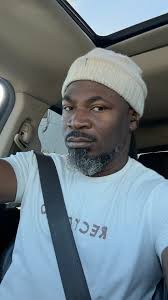 Hey Beautiful people, I just wanted to introduce myself and share a photo,  name's Raphael, with love and good vibes from HTX