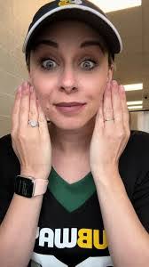 Nikki Leggett's Instagram, Twitter & Facebook