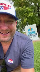 Some election decisions are hard, this one is easy! Vote for my friend  @VoteGloriaJ in Tennessee’s Democratic primary for U.S. Senate. She’s one  of us and #ShesWithUS 🗳️🇺🇸