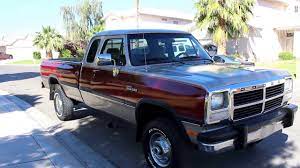It has power windows, ocks, irrors, ruise control, m/fm/cass, old ac, ot heat, nd the flip down rear jump seats. 1993 Dodge W250 134k 1st Gen Cummins For Sale Youtube