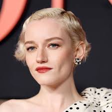 Prêt-à-Pumpkin: Designer Custom-made Jack-o'-Lanterns