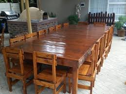 Meja makan yang sudah difinishing tapi jangan dicoating (dipernis) dulu. 58 Diy Pallet Dining Tables Diy To Make Pallet Dining Table Pallet Diy Diy Dining Table