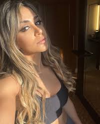 Kris huff (@Krishuff9)