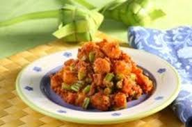 500 gram kentang, kupas bersih. Sambal Goreng Kentang Sajian Sedap