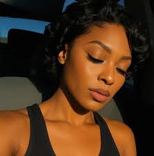 Could we see the pretty ladies with short hair? 🫶🏽