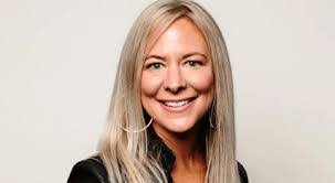 Robin Elledge's Instagram, Twitter & Facebook